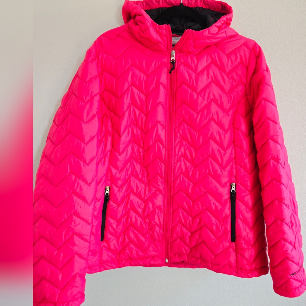 Free Country Women's Hot Pink Lightweight Chevron Puffer Jacket - Picture 2 of 9